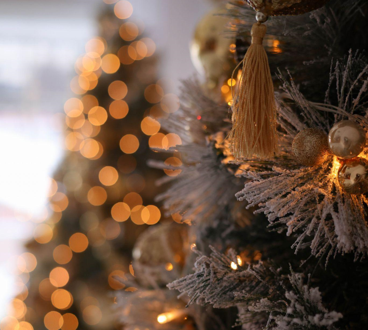 The Wonders of Artificial Christmas Trees: Bringing Joy to Arizona Homes